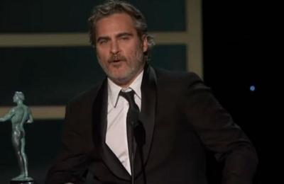 El homenaje de Joaquin Phoenix a Heath Ledger tras ganar los SAG Awards - SNT