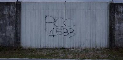 ¿Vínculos? Se fugan 26 presos del PCC de una cárcel brasileña