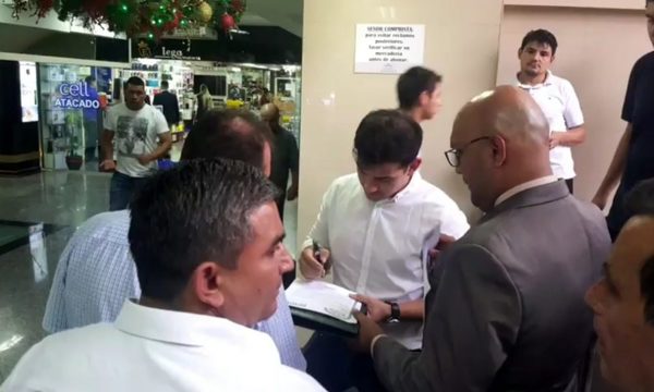 Tras denuncia por supuesta estafa clausuran local comercial en CDE