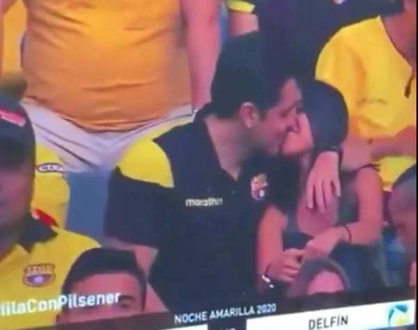 Kiss Cam: captaron una infidelidad en vivo y los memes no tardaron en llegar