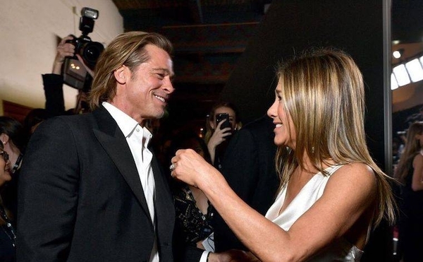 HOY / Se "echaron ojo", se tocaron, sonrieron: Brad Pitt y Jennifer desatan chismorreo mundial