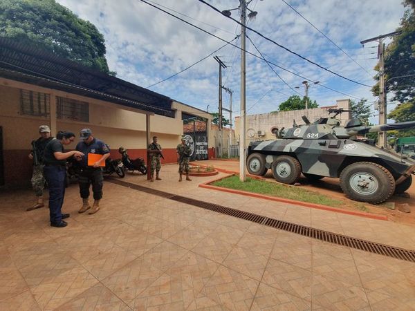 Más militares y policías controlan la cárcel de Ciudad del Este tras fuga - ABC en el Este - ABC Color