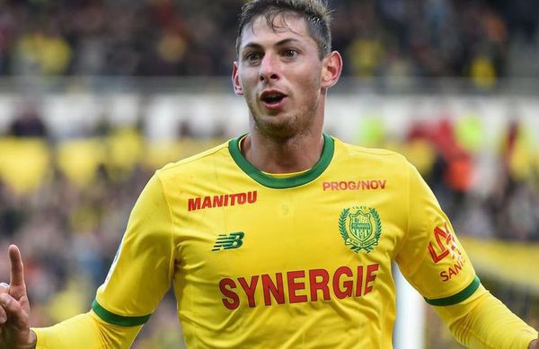 Un estadio, un mural y el recuerdo de Emiliano Sala - Fútbol - ABC Color