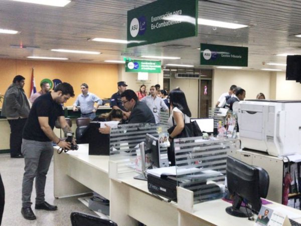 Fiscala general auditará a la agente que investiga la gestión de Ferreiro