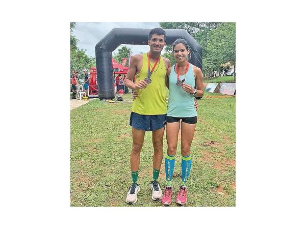 Marido y mujer conquistan trail
