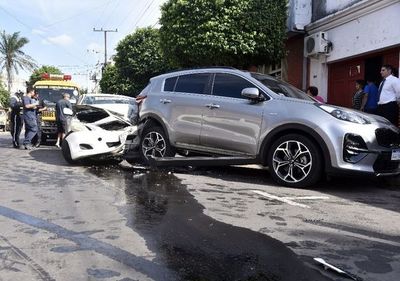 Fatal choque vehicular en microcentro - Judiciales y Policiales - ABC Color
