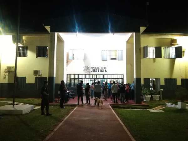 Tras abstenerse a declarar fueron imputados los 32 detenidos por fuga de presos | .::Agencia IP::.