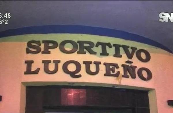 Hinchas de Luqueño ocasionaros destrozos luego que se presentara el balance - SNT