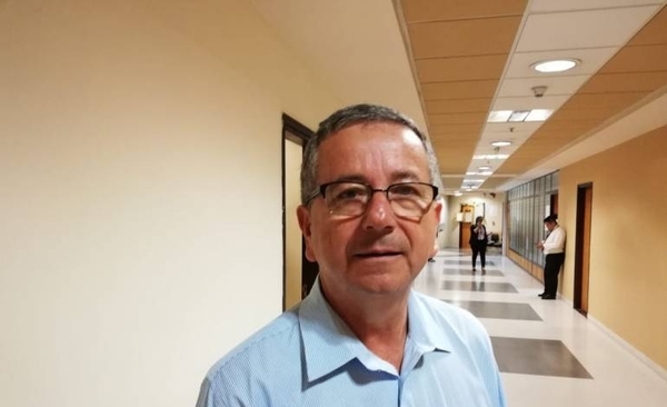 HOY / Guardiacárceles no tienen formación para el cargo, según el diputado
