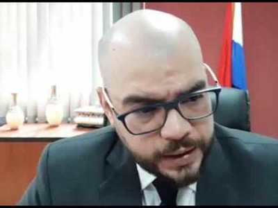 Fiscal suspendido dijo que quedó "perplejo" por supuesto informe del Brasil