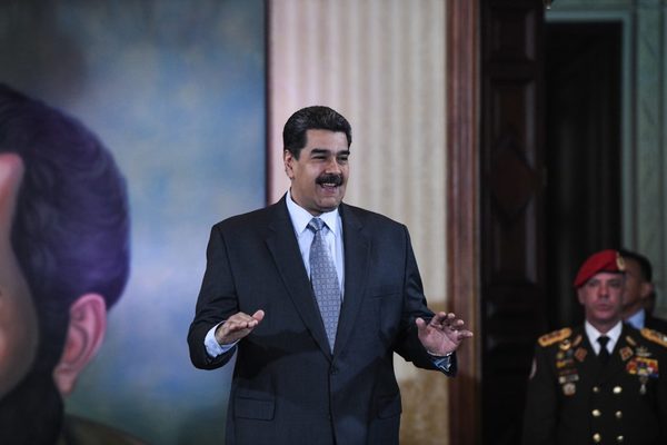 Maduro solicita diálogo con EE.UU.