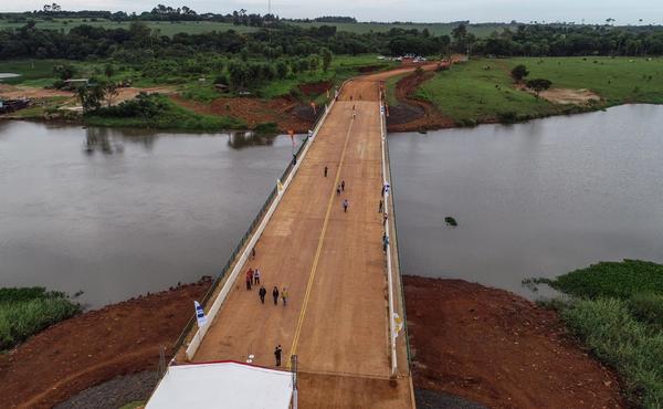 Gobierno inauguró hoy puente sobre el Río Acaray en Alto Paraná