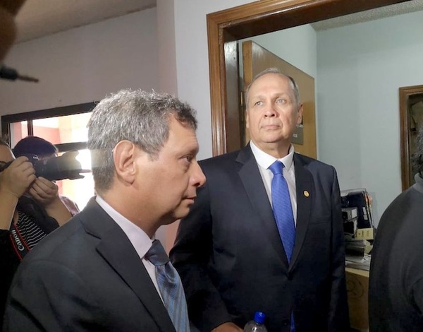 Por basar imputación sobre 'fotocopias de chat', defensa de Mario Ferreiro recusa a fiscal