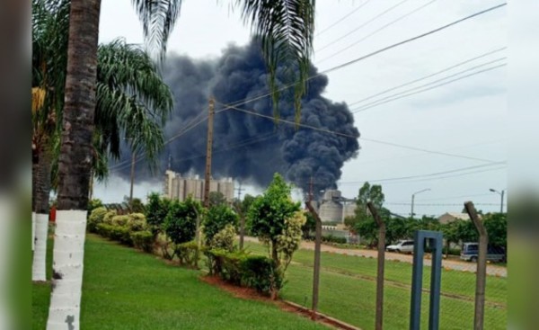 Susto en Industria Nacional del Cemento por incendio