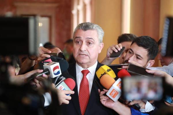 El bolígrafo que tumbó a viceministro: Villamayor aplaude actitud de Volpe por presentar renuncia - ADN Paraguayo