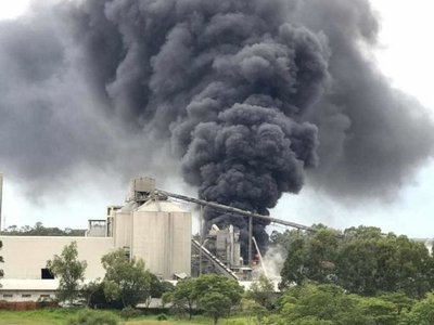 Susto en Villeta: Incendio en planta de INC