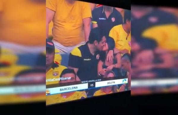 Con las manos en la masa: el momento en que la Kiss Cam captó una infidelidad en vivo - SNT