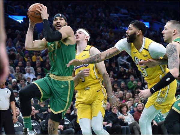 A lo McGregor: Los Celtics knockean a su eterno rival