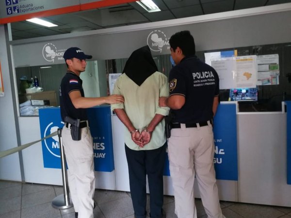 Expulsan a brasileño con orden de captura en su país