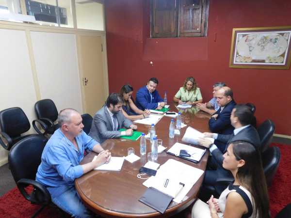 SEPRELAD y Diputados plantean proyecto de ley de financiamiento político » Ñanduti