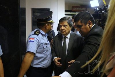 “Yo no estoy apegado al cargo, todo depende del Presidente de la República”