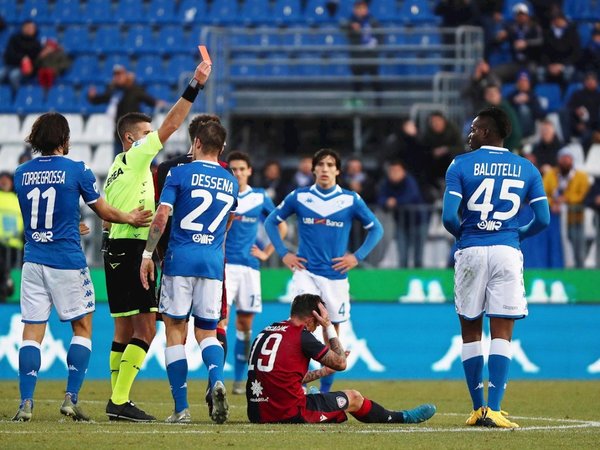 Fuerte sanción para Balotelli