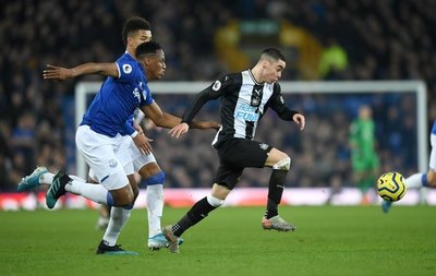 Heróico empate del Newcastle de Miguel Almirón en la Premier