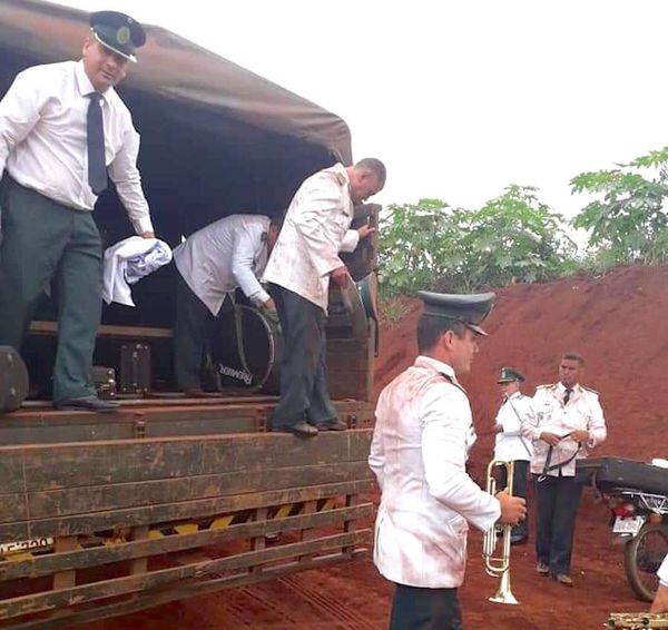 Cuestionan trato a músicos militares