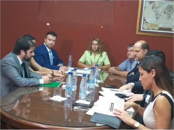 Seprelad tira al TSJE y partidos el fardo de control del financiamiento