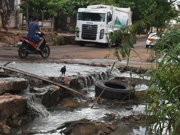 En plena peste del dengue no hay equipo para reducir llantas viejas