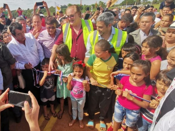 Puente inaugurado requiere también de caminos modernos