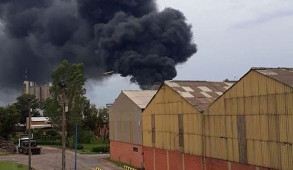 Incendio en planta de la INC - Judiciales y Policiales - ABC Color