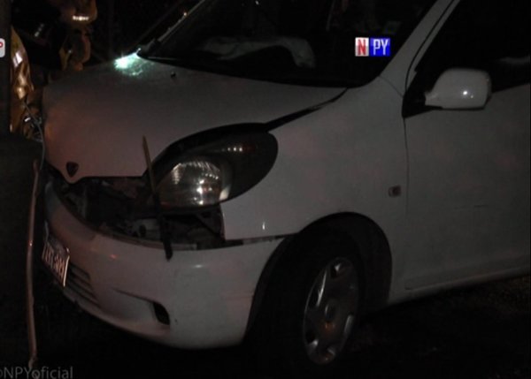 Conductora se quedó dormida al volante y chocó contra una columna | Noticias Paraguay