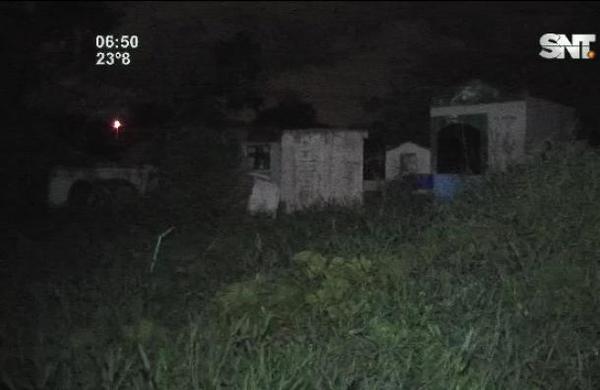 Vecinos denuncian abandono de cementerio en el barrio Bella Vista - SNT