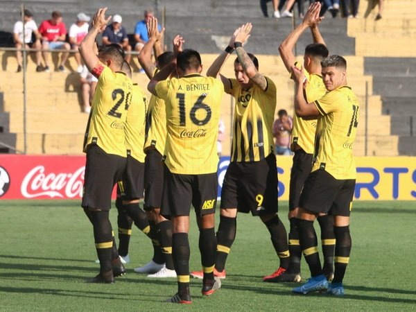 Guaraní juega ante San José y la altura
