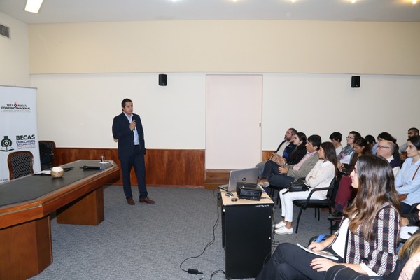 Habilitan convocatoria para becas de estancia corta en España » Ñanduti