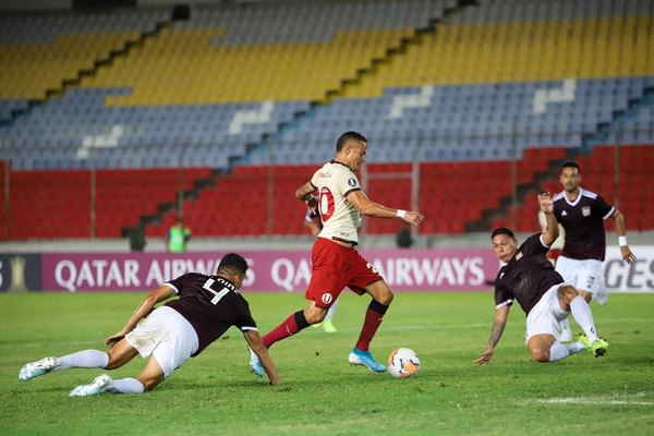 Carabobo y Universitario abrieron la Copa con un empate