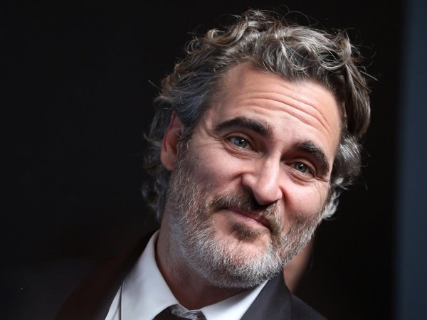 Joaquín Phoenix visitó un matadero de cerdos al ganar el premio SAG