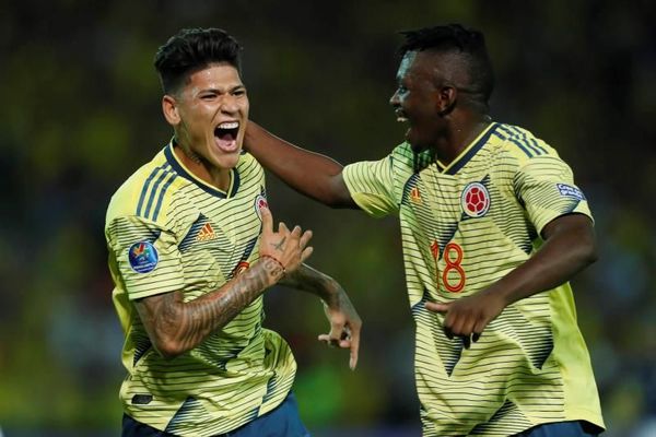 Colombia golea, Carrascal brilla, Chile gana de nuevo y Ecuador decepciona - .::RADIO NACIONAL::.