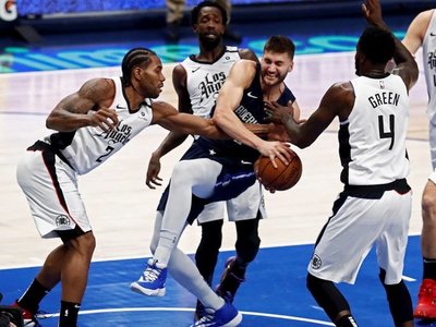 En un duelo parejo los Clippers se llevan la victoria ante los Mavs