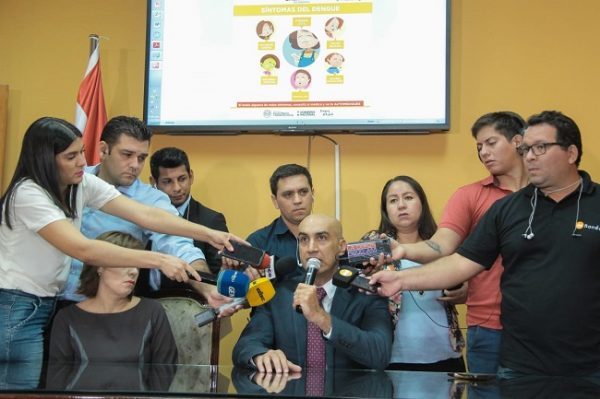 Salud contrata 700 profesionales para hacer frente al dengue