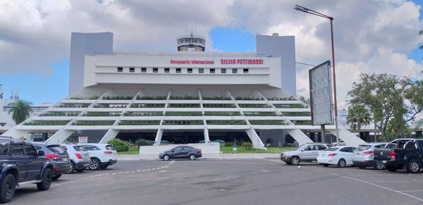 En el aeropuerto hay controles permanentes, pero no hay alarma sobre coronavirus, afirman - Nacionales - ABC Color