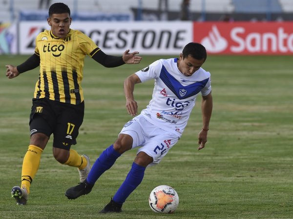 Guaraní debuta con altura y pone un pie en segunda fase