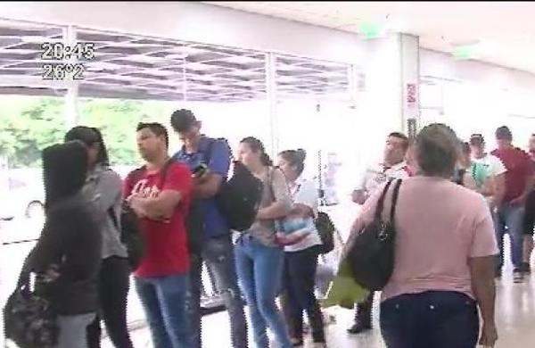 Dengue : Largas filas en Hospitales - SNT