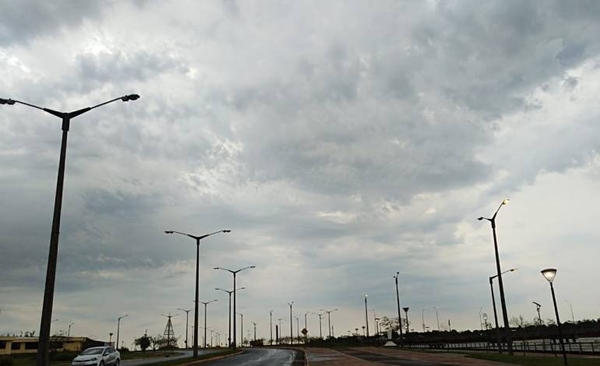 HOY / Lluvias leves y temperaturas altas para este jueves