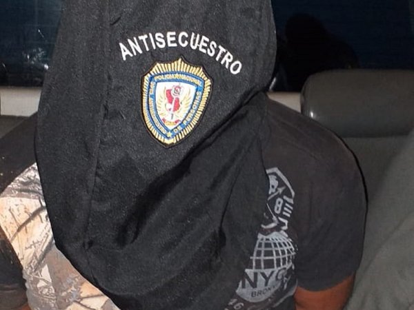 Policía captura a un hombre que se hizo pasar por miembro del EPP
