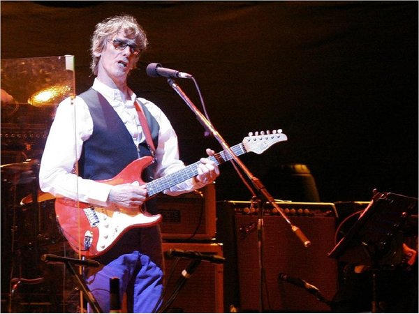 Google dedica su doodle a Luis Alberto Spinetta, mito del rock