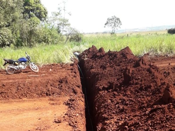 Avanza construcción de nuevos asfaltados