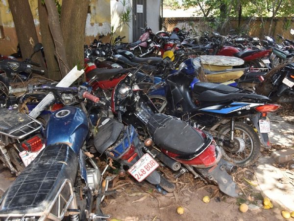 Jueza autoriza la destrucción de más de 9.500 vehículos abandonados