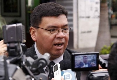 Invasores amenazan y violentan a productores en Campo 9, denuncia exministro